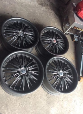 ขายล้อขอบ 20  6รู139  ถูกๆครับ แค่ 9000.- เท่านั้น