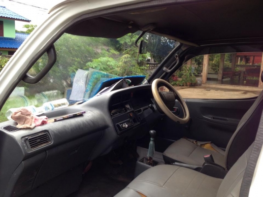 ขาย รถตู้ toyota ปี 93 เครื่อง 2500 . ขาย รถตู้ toyota ปี 93 เครื่อง 2500 .