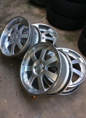 ขายล้อขอบ17  4/100 กว้าง7 แนว VIP สวยๆ ขอบลึก ถูกๆครับ 7500.-