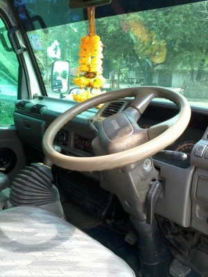 ขาย6ล้อเล็ก สภาพพร้อมใช้งานแอร์เย็น พวงมะลัยเพเวอร์ เครื่องดี คลัสซี่สวย ยางดี6เส้น