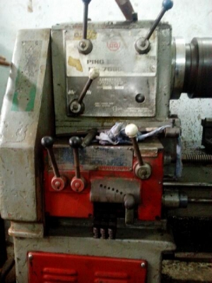 แท่นกลึง 5 ฟุต 3 เพลา เกียร์บล็อก ยี่ห้อปิงหลียง ไต้หวัน สภาพสวย หน้าแท่นเรียบ พร้อมใช้งาน 67,000