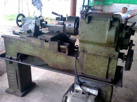 แท่นกลึง 4 ฟุต พร้อมใช้งาน เพลาเดียว กลึงเกลียวได้ ด่วน !!!  40,000