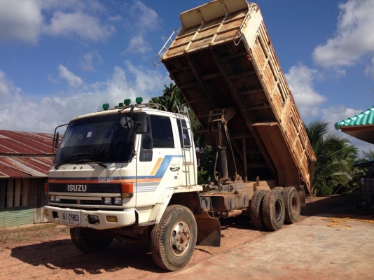 10ล้อดั้ม ISUZU 210  ต่อรองใด้ ราคา  1,100,000