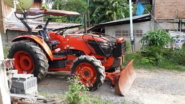 ขาย36  พร้อมใช้ รถใช้งานน้อยเดิมๆ แน่นครับ