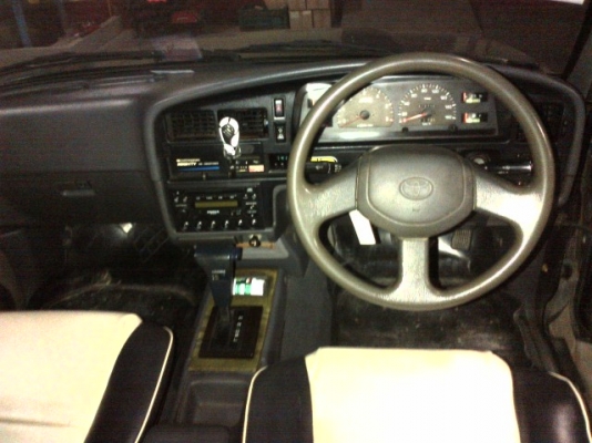 TOYOTA LN85 4 ประตู TOYOTA LN85 4 ประตู