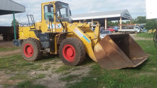 ขายรถตัก SEM เครื่อง ISUZU 260 แรง บุ้งกี๋กว้าง 1.40 เมตร ยาว 2.35 เมตร เอกสารสัญญาซื้อขาย