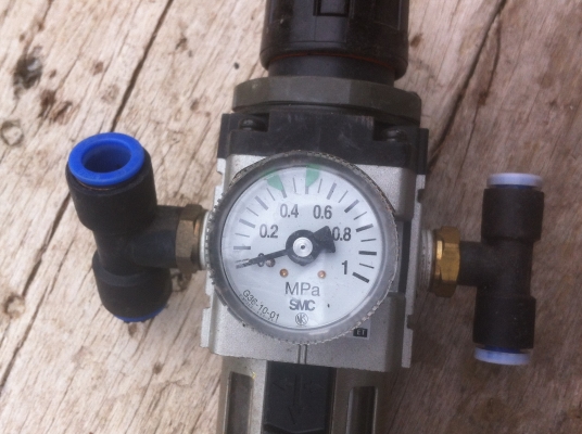 ชุดอปกรณ์ดักน้ำในระบบลมและปรับแรงดันลม SMC ใช้กับงานที่ต้องการแรงดันลมคงที่ เช่น เครื่องจักร ,การพ่นสี  อื่นๆ