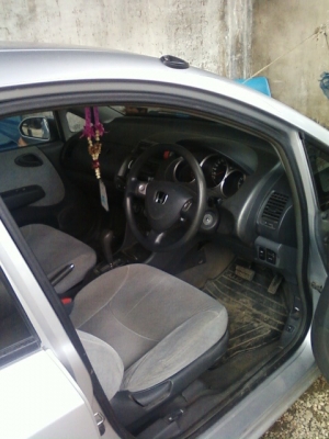 ขาย HONDA CITY ปี 2004 แก๊สหัวฉีด เครื่อง 1600 CC  ราคาเงินสด 180000 บาท