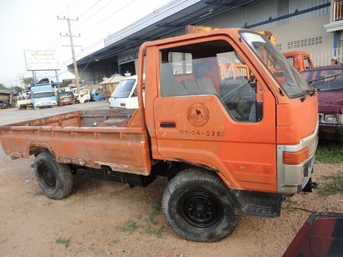 ขายรถ4ล้อBU20 ไม่มีทะเบียนนะ เข้าใจนะ  ต้องลากไปนะ