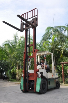 ขายFORKLIFT NISSAN2ตัน สภาพสวยเดิมจากญี่ปุ่นยังไม่เคยใช้านในไทย 135,000เท่านั้น!!!