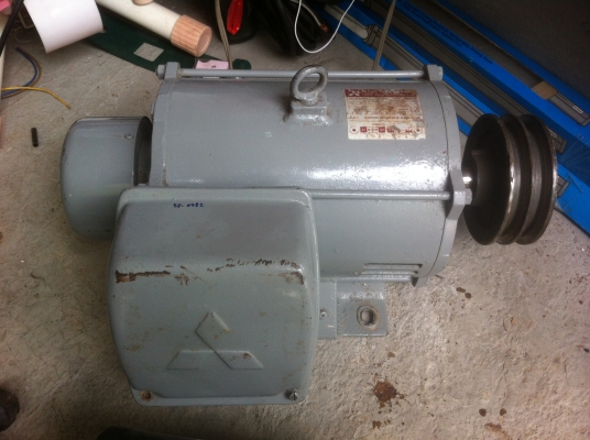 มอเตอร์ มิตซูบิชิ ไฟบ้าน 3 แรงม้า พร้อมพลูเลย์ร่องB ขนาด 5 นิ้ว 2 ร่อง (รับประกันไม่เสีย ภ่ายVDO เทสให้ก่อนส่งของ)