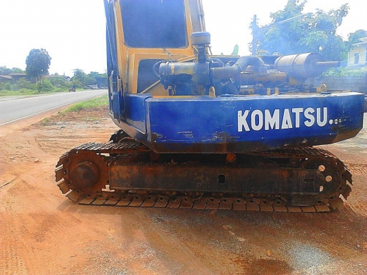 ขาย KOMATSU PC 120-3 คอนโทรลสั้น สภาพสวยพร้อมใช้ ราคาต่อรองได้ ติดต่อได้ที่คุณ อ๊อฟ พิจิตร 086-737-9991