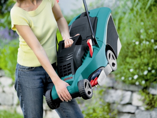 จำหน่ายเครื่องตัดหญ้าไฟฟ้า BOSCH รุ่น ROTAK 34 ราคา 5900