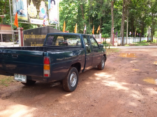 นิสสีนบิ๊กเอ็มฝาแดงแคบ ปี96 ถูกๆ 98000 นิสสีนบิ๊กเอ็มฝาแดงแคบ ปี96 ถูกๆ 98000