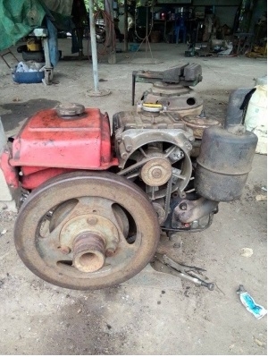 เครื่องสูบนํ้ามิตซู 7-8 แรง ใช้งานได้ดีครับ แห้งๆ แน่นๆ