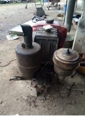 เครื่องสูบนํ้ามิตซู 7-8 แรง ใช้งานได้ดีครับ แห้งๆ แน่นๆ