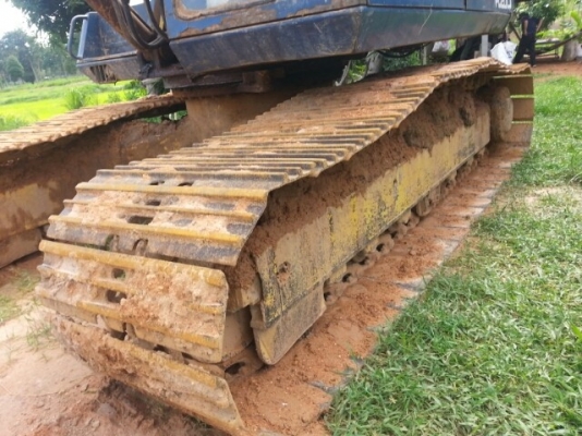 ขายแบคโค KOMATSU PC200-3 เปลี่ยนปั้มรุ่น5 เครื่องเดิม เอวแน่น โซ่เต็มสภาพพร้อมใช้งาน สนใจโทร 090-8588220คุณนะ