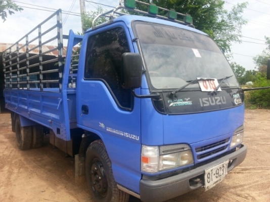 ขายISUZU NKR135 TERBO เครื่องดี แคชซีสวย พ.เพาเวอร์ แอร์เย็น ภายในสวย เอกสารพร้อมโอน สนใจโทร 090-8588220คุณนะ