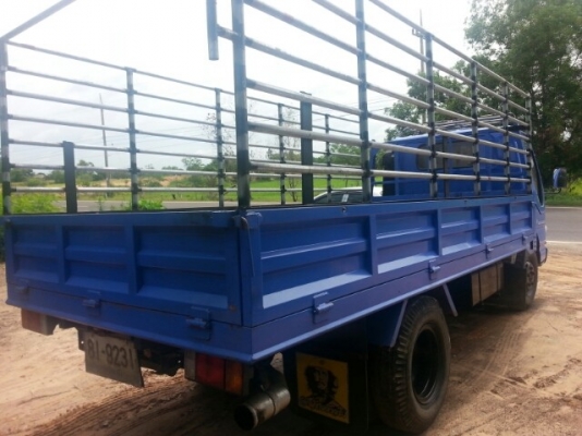 ขายISUZU NKR135 TERBO เครื่องดี แคชซีสวย พ.เพาเวอร์ แอร์เย็น ภายในสวย เอกสารพร้อมโอน สนใจโทร 090-8588220คุณนะ