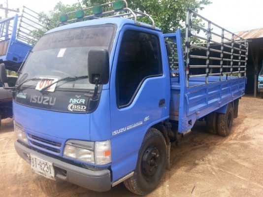 ขายISUZU NKR135 TERBO เครื่องดี แคชซีสวย พ.เพาเวอร์ แอร์เย็น ภายในสวย เอกสารพร้อมโอน สนใจโทร 090-8588220คุณนะ