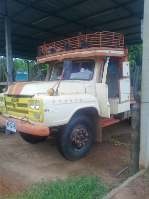 สิบล้อหน้ายาวเพลาเดียว สิบล้อหน้ายาวเพลาเดียว