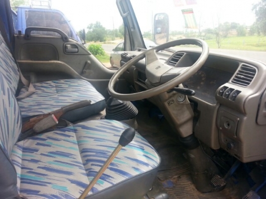 ขายดั้มเกษตร ISUZU NKR110แรง เครื่องดี แคชซีสวย ยางดี ภายในสวย แอร์เย็น เอกสารพร้อมโอน สนใจโทร 090-8588220คุณนะ