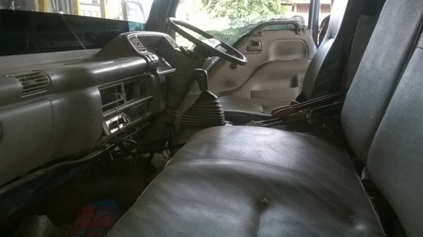 ขาย 6 ล้อดั้ม NPR 120 ห้างแท้ คัสซีสวยตลอดเส้น  เครื่อง 4HF1 120 ฝาขาว พวงมาลัยพาวเวอร์ ทะเบียนเต็มพร้อมโอน ราคาต่อรองได้ครับ