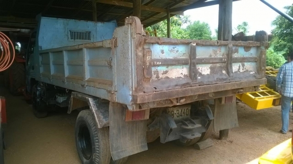 ขาย 6 ล้อดั้ม NPR 120 ห้างแท้ คัสซีสวยตลอดเส้น  เครื่อง 4HF1 120 ฝาขาว พวงมาลัยพาวเวอร์ ทะเบียนเต็มพร้อมโอน ราคาต่อรองได้ครับ