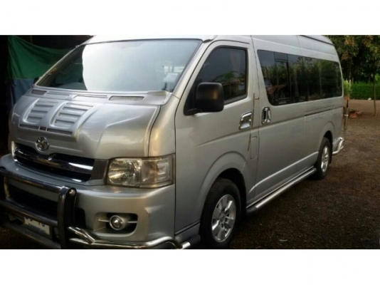 ขายรถตู้ TOYOTA COMMUTER ปี2005 เครื่อง2500 เครื่องดี ภายในสวย แอร์เย็น เครื่องเสียง คาราโอเกะ เอกสารพร้อมโอน สนใจโทร 090-8588220คุณนะ