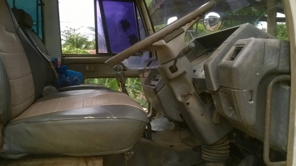 ขายเทนเลอร์ ไอ้หลง FN527M-TD พร้อมใช้งาน เครื่องเดิม 6D16 195 แรงม้า เกียร์ 10 สปีด เบรคใหญ่เพลาบุ๋ม ทะเบียนพร้อมโอนครับ