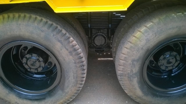 ขายเทนเลอร์ ไอ้หลง FN527M-TD พร้อมใช้งาน เครื่องเดิม 6D16 195 แรงม้า เกียร์ 10 สปีด เบรคใหญ่เพลาบุ๋ม ทะเบียนพร้อมโอนครับ