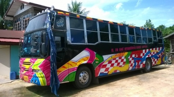 ขายรถบัส เป็นรถพัดลมยาว 12 เมตร คัสซีนิสสัน เครื่องนิสสัน PE6 260 แรงม้า ช่วงล่างนิสสัน เบรคทิฟฟี่ ทะเบียนพร้อมโอนครับ