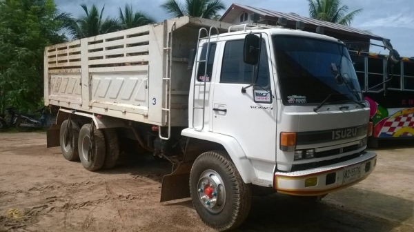 ขาย ROCKY FXZ13NFY เครื่อง 6HE1 Turbo 240 แรงม้า สภาพสวยจัดดั้มสามมิตร คัสซีสวยตลอดเส้น เกียร์ Easton เก๋งสวย แอร์เย็น ทะเบียนเต็มพร้อมโอนครับ