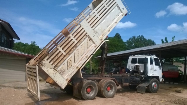 ขาย ROCKY FXZ13NFY เครื่อง 6HE1 Turbo 240 แรงม้า สภาพสวยจัดดั้มสามมิตร คัสซีสวยตลอดเส้น เกียร์ Easton เก๋งสวย แอร์เย็น ทะเบียนเต็มพร้อมโอนครับ