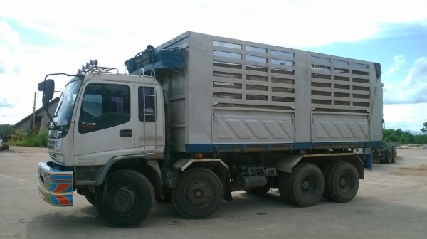 ขาย ISUZU DECA 270 แรงม้า 2 คานหน้า ดั้มสามมิตรคอกเกษตร สภาพพร้อมใช้งาน คัสซีสวย เครื่องแห้ง ยางเต็ม เก๋งบางเดิมไม่เคยทำสี มีลำโพงลากลูก ทะเบียนพร้อมโอน ราคาคุยกันได้ครับ