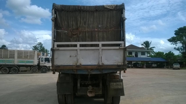 ขาย ISUZU DECA 270 แรงม้า 2 คานหน้า ดั้มสามมิตรคอกเกษตร สภาพพร้อมใช้งาน คัสซีสวย เครื่องแห้ง ยางเต็ม เก๋งบางเดิมไม่เคยทำสี มีลำโพงลากลูก ทะเบียนพร้อมโอน ราคาคุยกันได้ครับ