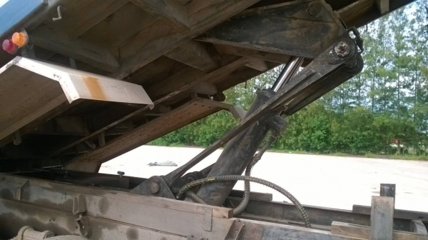 ขาย ISUZU DECA 270 แรงม้า 2 คานหน้า ดั้มสามมิตรคอกเกษตร สภาพพร้อมใช้งาน คัสซีสวย เครื่องแห้ง ยางเต็ม เก๋งบางเดิมไม่เคยทำสี มีลำโพงลากลูก ทะเบียนพร้อมโอน ราคาคุยกันได้ครับ