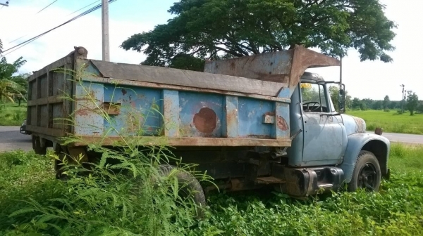 ขาย 6 ล้อดั้มคลาสสิก Inter สภาพใช้งานได้ เครื่องเดิม เกียร์เดิม คัสซีสวยจัดตลอดเส้น พวงมาลัยพาวเวอร์ เฟืองท้ายใหญ่ ไม่มีทะเบียนครับ ราคาต่อรองได้