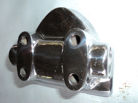 ประกับแฮนด์ C-92 C-95 ของแท้ ชุบโครเมี่ยม สนใจโทร.081-005-8785