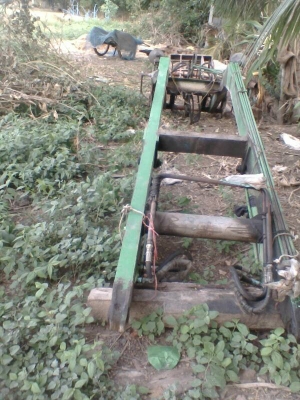 คีบอ้อยบาคู่ของจอนเดียร์คีบหน้าพร้อมใช้ คีบอ้อยบาคู่ของจอนเดียร์คีบหน้าพร้อมใช้