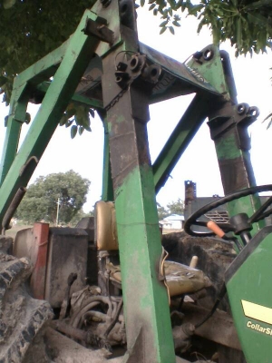 คีบอ้อยบาคู่ของจอนเดียร์คีบหน้าพร้อมใช้