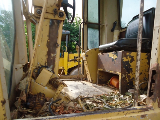 ขายด่วนรถเกรดCAT140G72V760หัวฉีดแฮมเมอร์มีเล่มทะเบียน