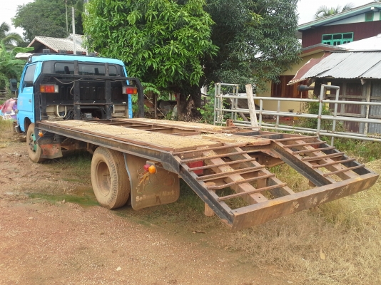 ขายรถเทลเลอร์หกล้อ NISSAN