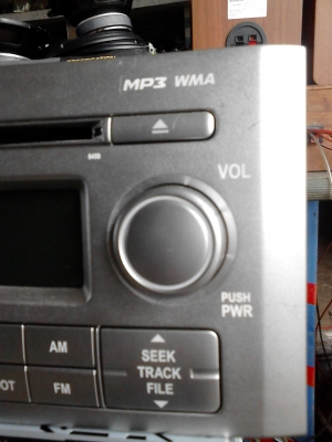 ขายเครื่องเล่น  CAR  CD  MP3  PLAYER (  พร้อมปลั๊ก )  สนใจซื้อติดต่อ.081-427-3941