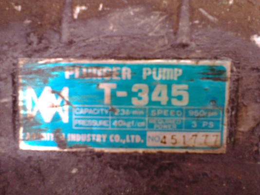 เครื่องฉีดน้ำแรงดันสูงสภาพเดิมๆครับพร้อมใช้งานมอเตอร์ขนาด  3  แรง  ฉีดน้ำแรงดันสูงครับราคานี้คุ้มมากครับ