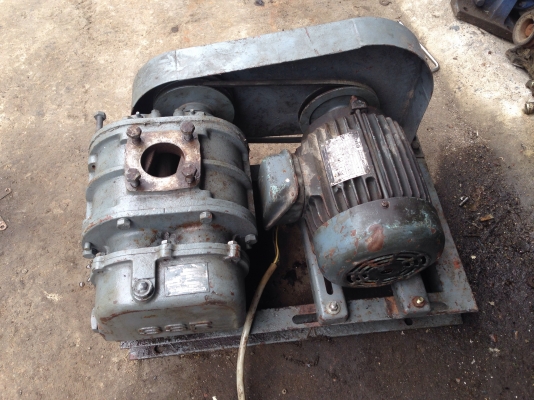 ขายโบวเวอร์อัดอากาศ Tsurumi made in Japan ขนาด มอเตอร์ 2 HP. 380 V หมุนนิ่ม สภาพดี พร้อมใช้งาน