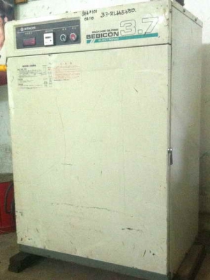 ขาย ปั้มลมลูกสูบ HITACHI 5 แรงม้า เครื่องเดินเงียบ เพิ่งนำเข้าจากญี่ปุ่น สภาพดี