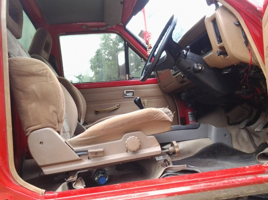 กะบะมิซูเฉินหลงออฟโรด ขับ4 คานแข็งลดราคาเหลือ115000 กะบะมิซูเฉินหลงออฟโรด ขับ4 คานแข็งลดราคาเหลือ115000