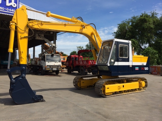 รถขุด Komatsu PC120-2 มีไลน์หัวเจาะ 7 พันชั่วโมง เครื่องเดิม ปั๊มเดิมตามสภาพครับ รถขุด Komatsu PC120-2 มีไลน์หัวเจาะ 7 พันชั่วโมง เครื่องเดิม ปั๊มเดิมตามสภาพครับ