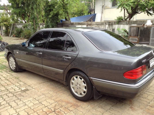 ขายรถเบนซ์ตาหวาน E 280 รถประกอบนอก ไม่เคยติดเเก๊ส